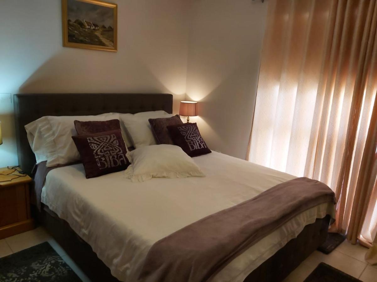 Manor Court Luxury Apartment خليج سانت بول المظهر الخارجي الصورة