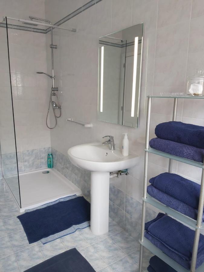Manor Court Luxury Apartment خليج سانت بول المظهر الخارجي الصورة