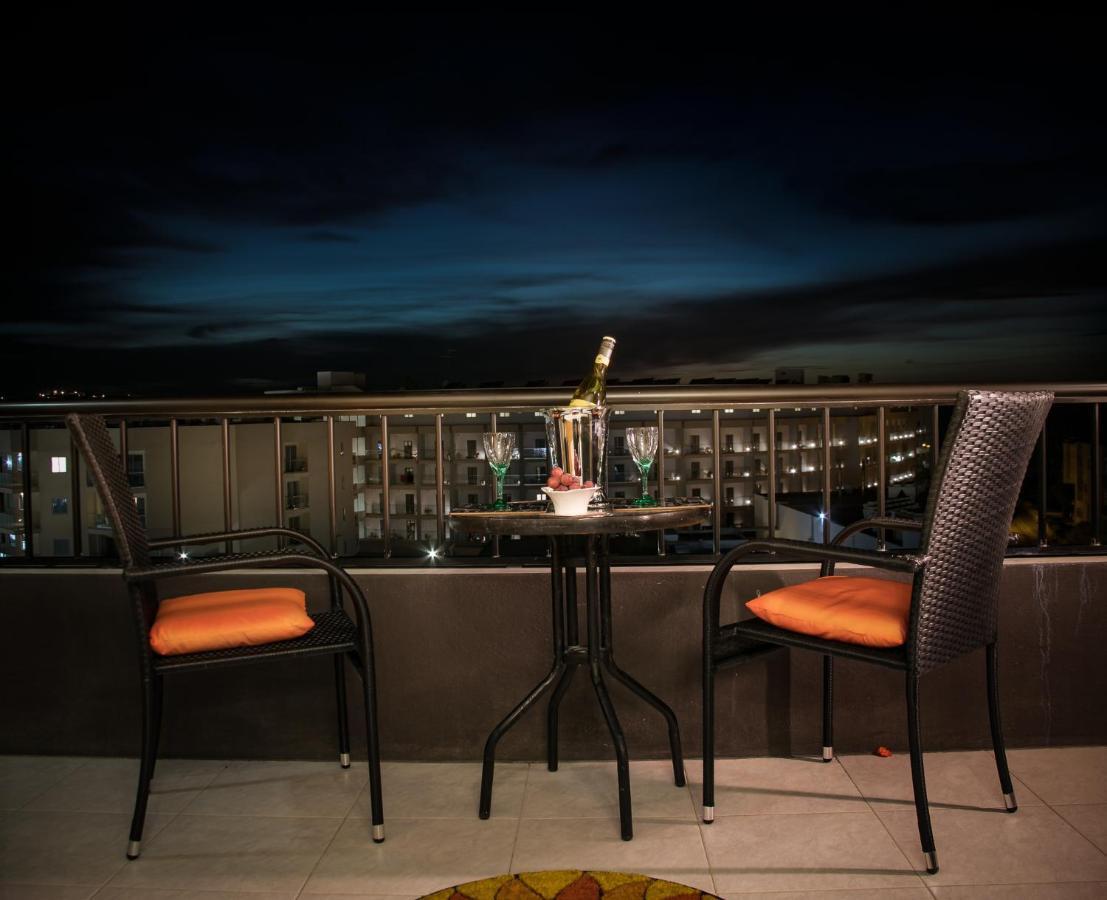 Manor Court Luxury Apartment خليج سانت بول المظهر الخارجي الصورة