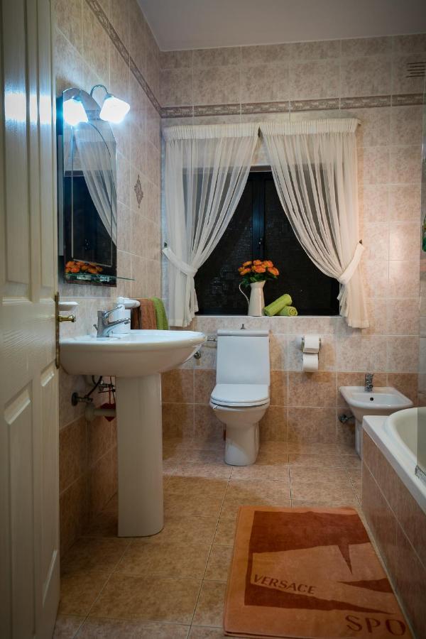 Manor Court Luxury Apartment خليج سانت بول المظهر الخارجي الصورة